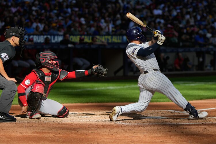 Reds lose 4-2 to the Brewers but end up in playoffs anyway after Mets fall